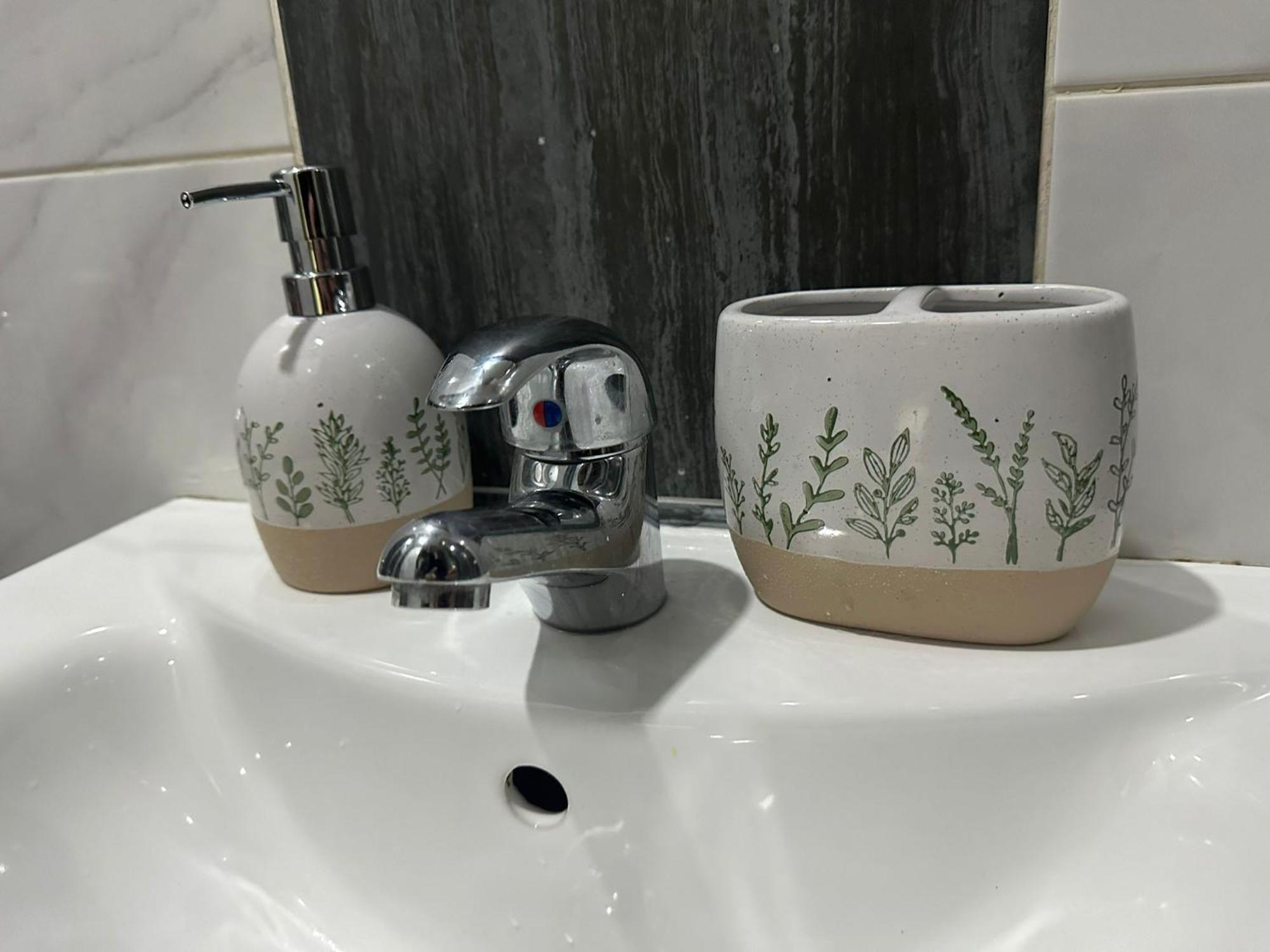 1 Bedroom Apartment With Hot Tub In Cardiff Kültér fotó