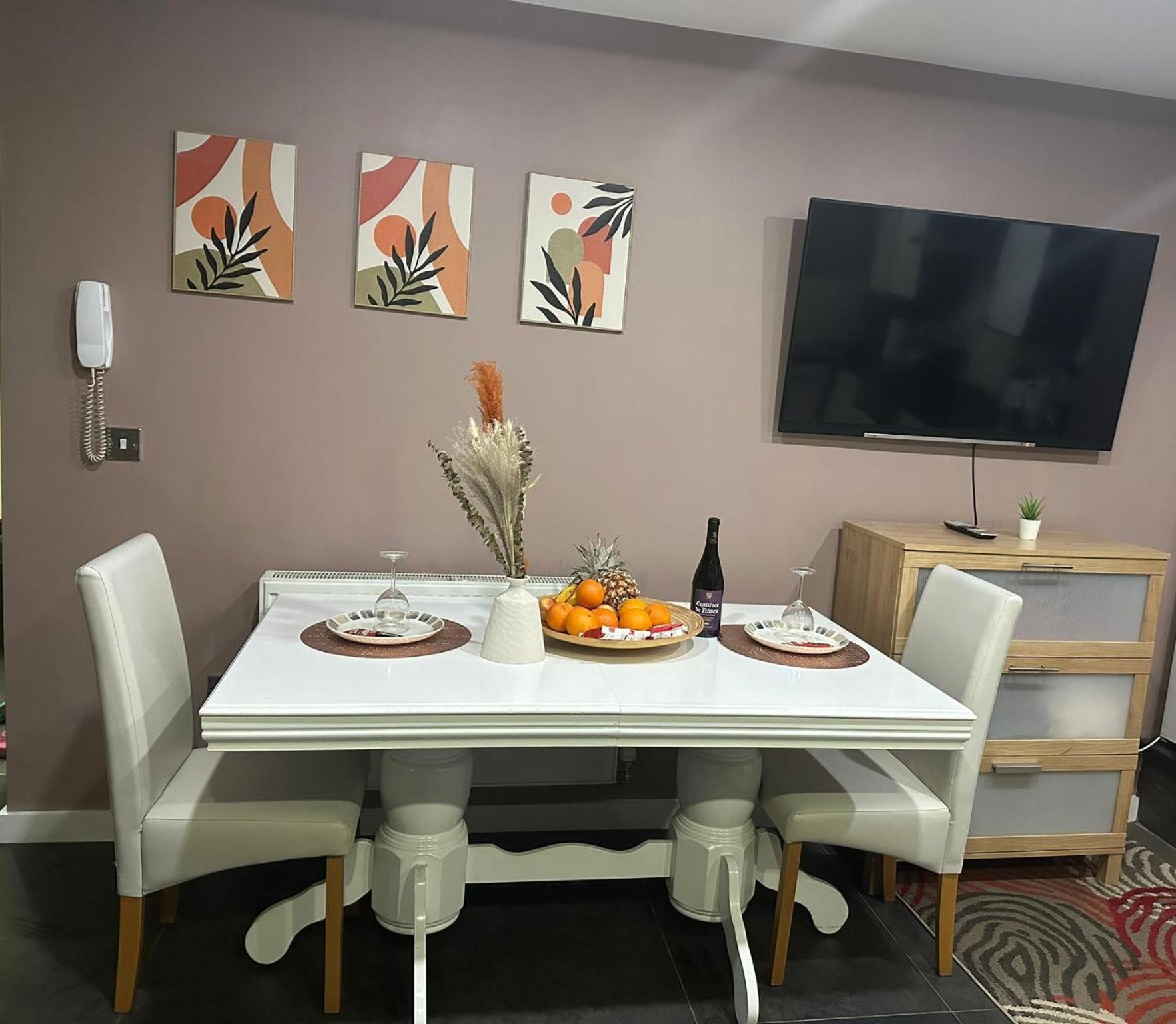 1 Bedroom Apartment With Hot Tub In Cardiff Kültér fotó